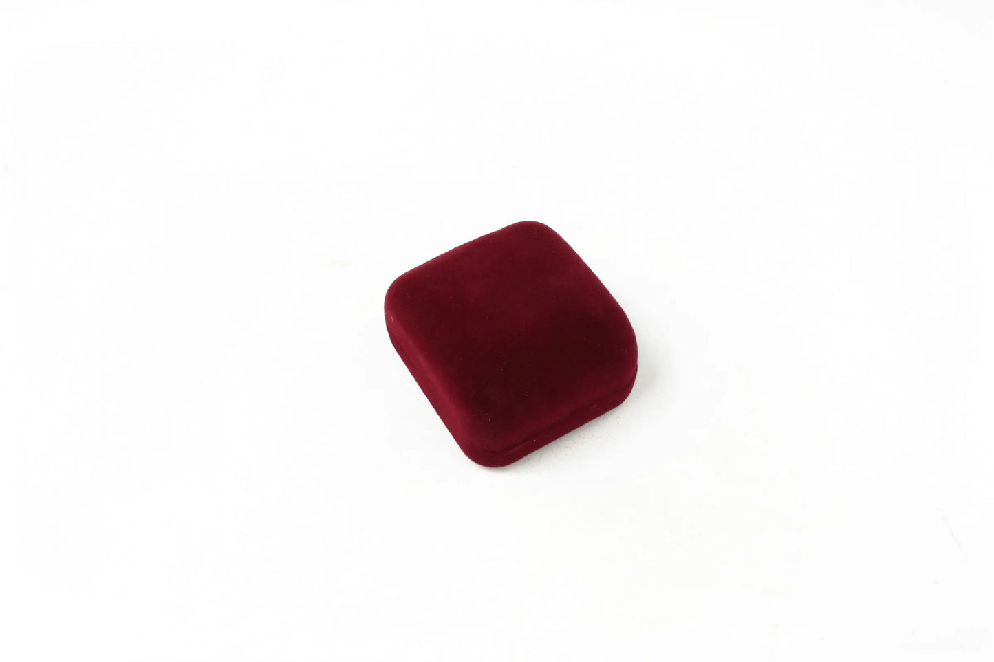 Cutie cadou catifea grena pentru inel sau cercei 3x5x5,5cm