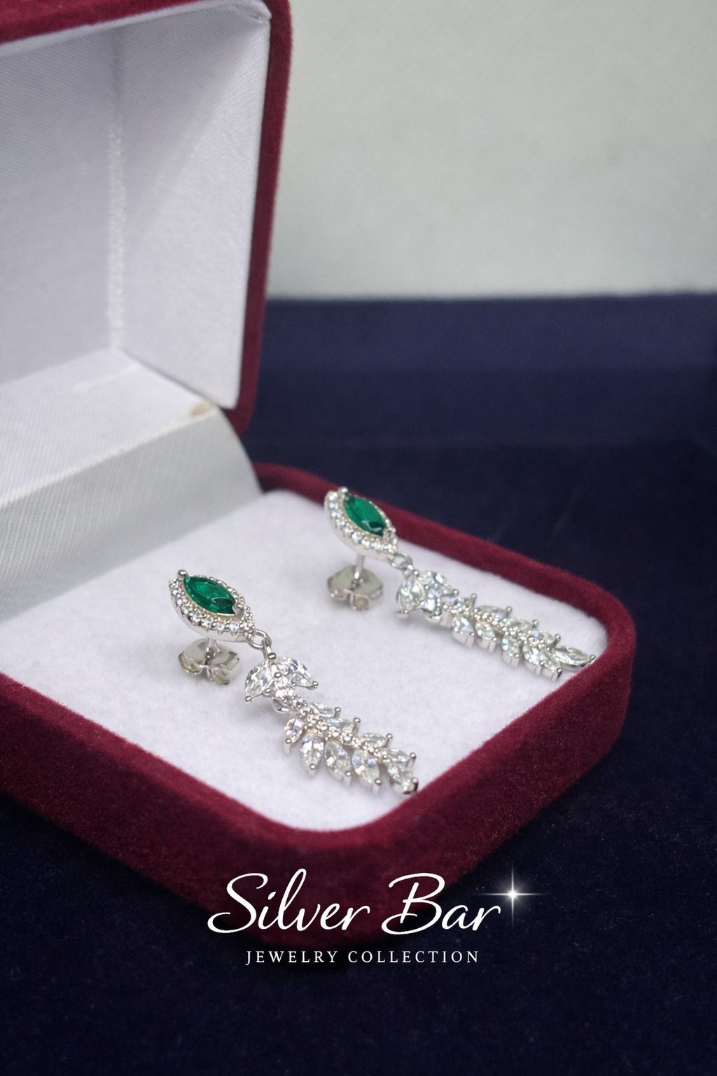 Cercei din argint 925 cu zirconiu verde model frunză, tip drop