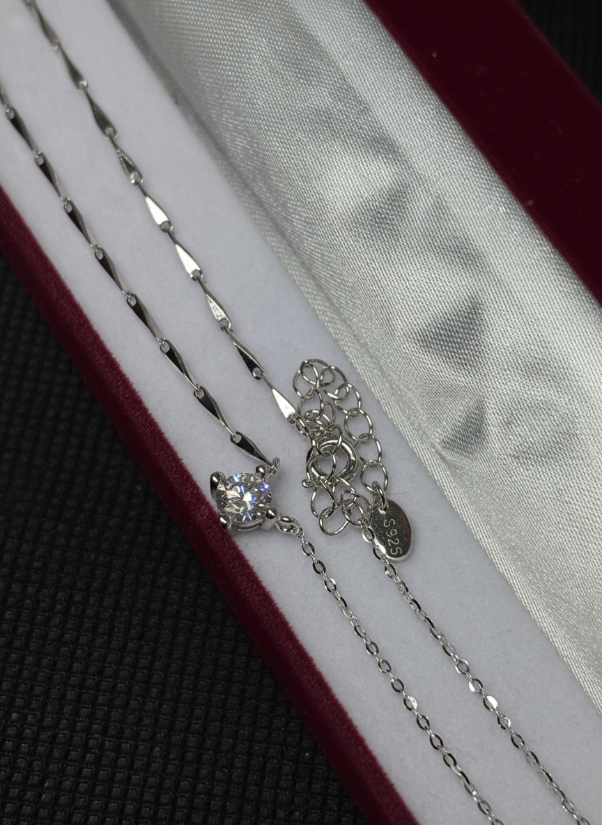 Colier din argint 925 cu piatra centrala stralucitoare