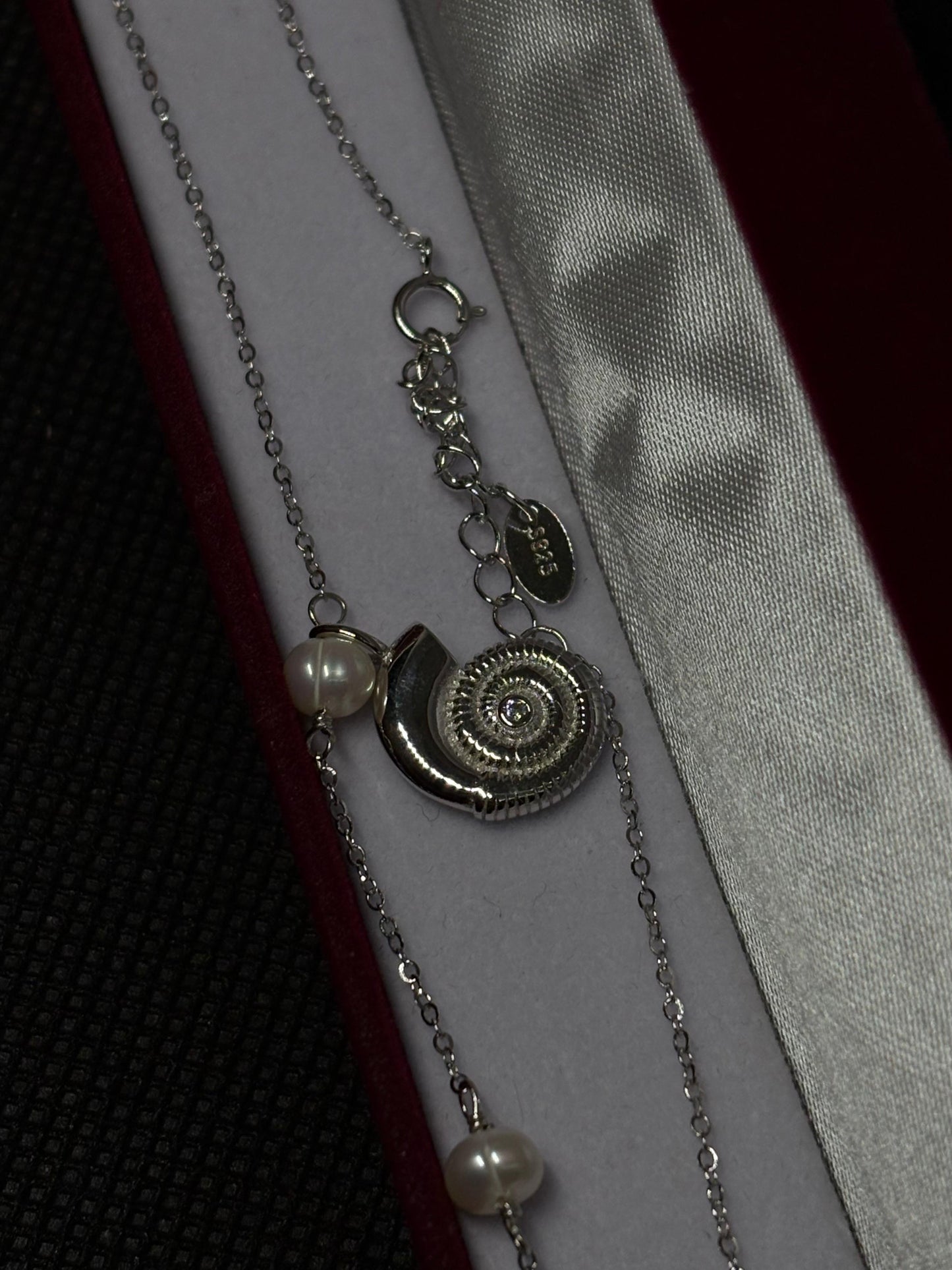 Colier din argint 925 cu pandantiv Nautilus și piatră strălucitoare